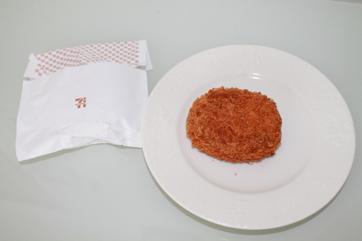 セブンイレブンの 北海道男爵の牛肉コロッケ 食べたよ 筋トレおやじの明日があるさ セブンイレブンの 北海道男爵の牛肉コロッケ 食べたよ 筋トレおやじの明日があるさ