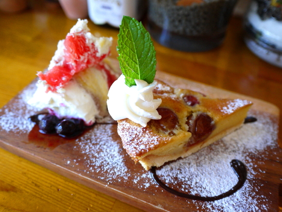 チェリーのタルトケーキ＆アイスジンジャエール【茅ヶ崎　Cafe Pipipi（カフェ ピピピ）】_b0153224_2136339.jpg