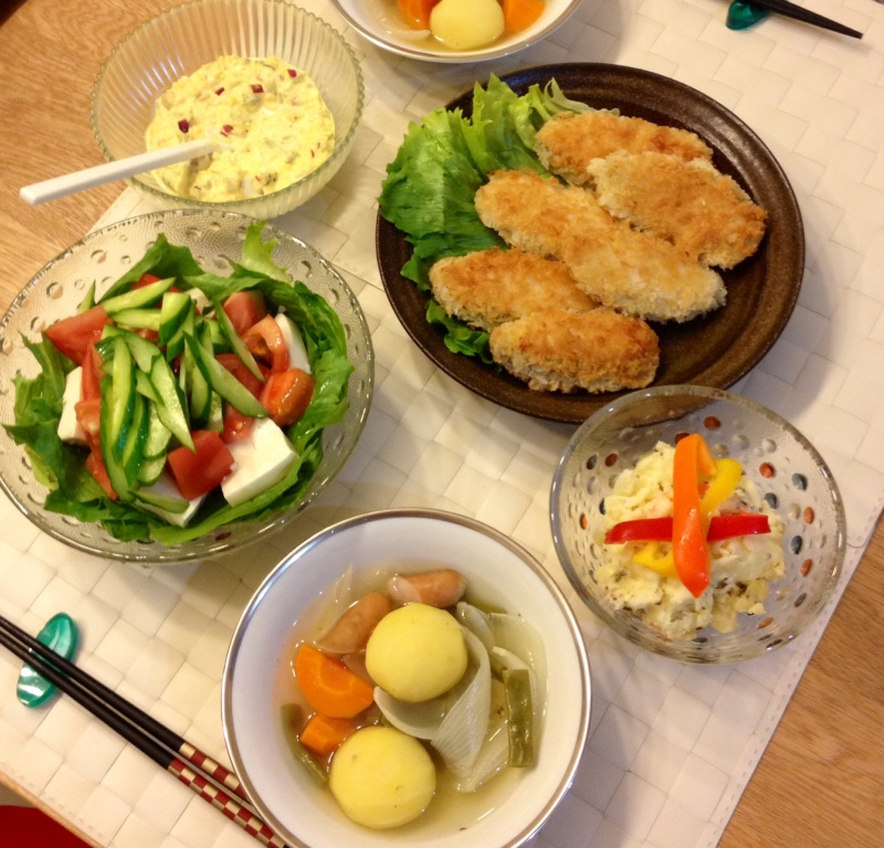 白身魚フライとダブルサラダ の夕飯 ドッグ弁当 こめつぶと