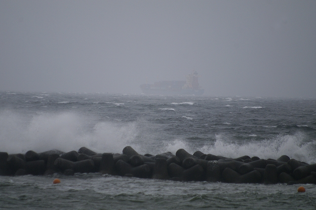 台風接近_c0238352_2062430.jpg