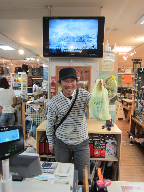 大物アウトドアライター来店！！