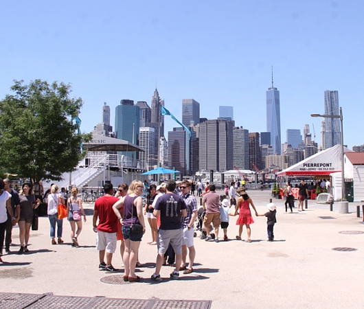 夏のNYのオススメ写真スポットDumbo編(3):Fulton Ferry Landing_b0007805_8572679.jpg