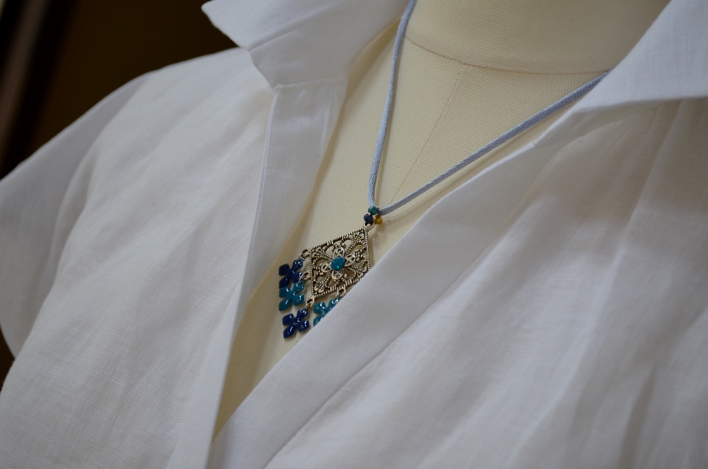”肩掛け・腰巻き・白シャツStyle\"_d0153941_15174938.jpg