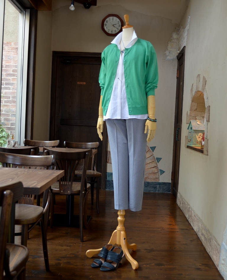 ”肩掛け・腰巻き・白シャツStyle\"_d0153941_15211659.jpg