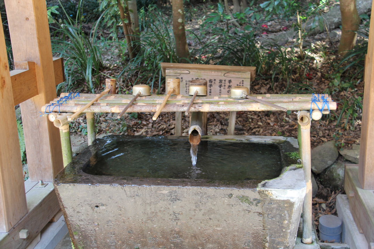 【霧島岑神社】  天孫降臨からの日向三代の神々と妃神を祀る_c0011649_7431828.jpg