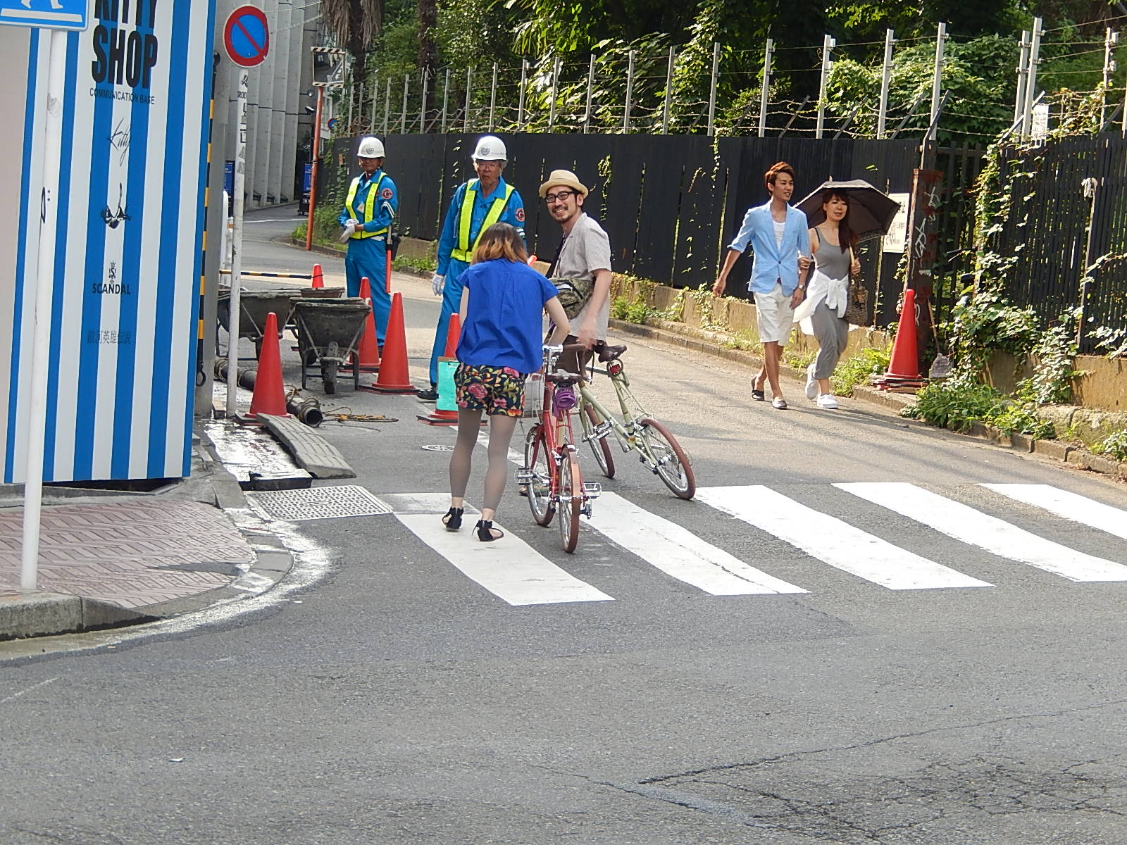 7月12日 渋谷 原宿 の自転車屋 FLAME bike前です_e0188759_17361956.jpg