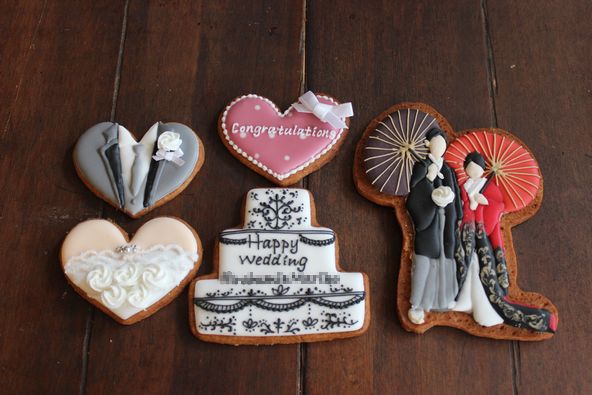 ご結婚祝いのアイシングクッキー そんなわたしがパン屋さん ご結婚祝いのアイシングクッキー そんなわたしがパン屋さん
