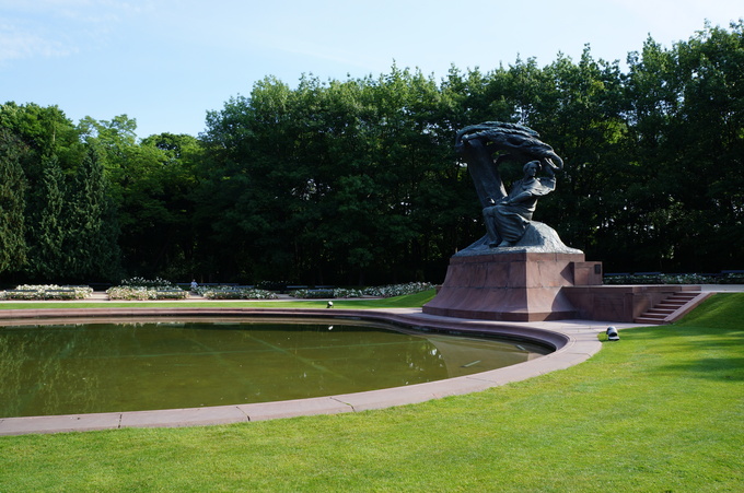 e0241093_1274100.jpg