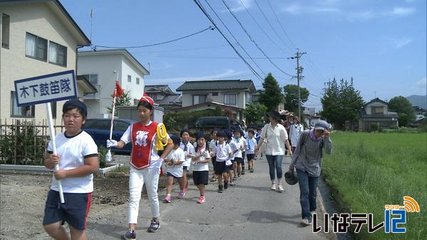 木下南宮神社夏祭り　鼓笛隊パレード_b0177596_2194982.jpg