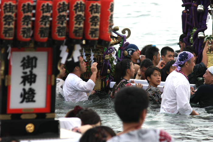 秋谷神明社御祭禮　2014-11　女性の御輿_f0156448_17341159.jpg