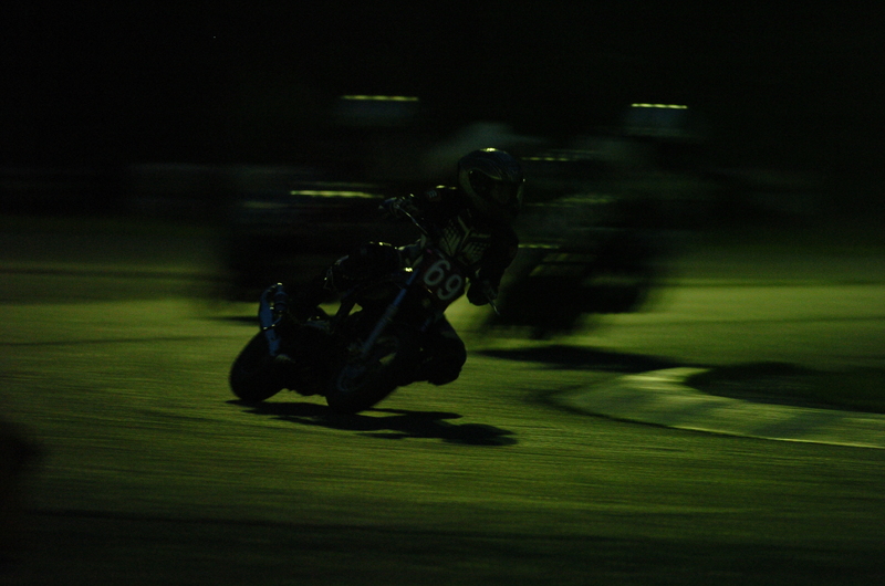 20140712 pigsoup ミニバイクレース　タマダナイト　耐久決勝　4/5_c0328963_0115540.jpg