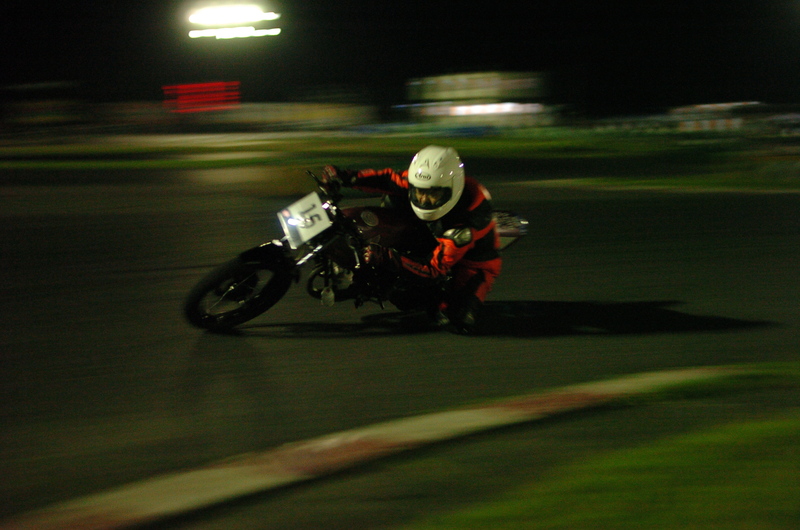 20140712 pigsoup ミニバイクレース　タマダナイト　耐久決勝　4/5_c0328963_0144444.jpg