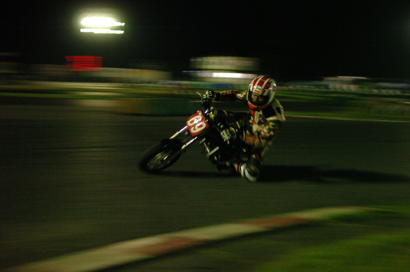 20140712 pigsoup ミニバイクレース　タマダナイト　耐久決勝　4/5_c0328963_0165895.jpg