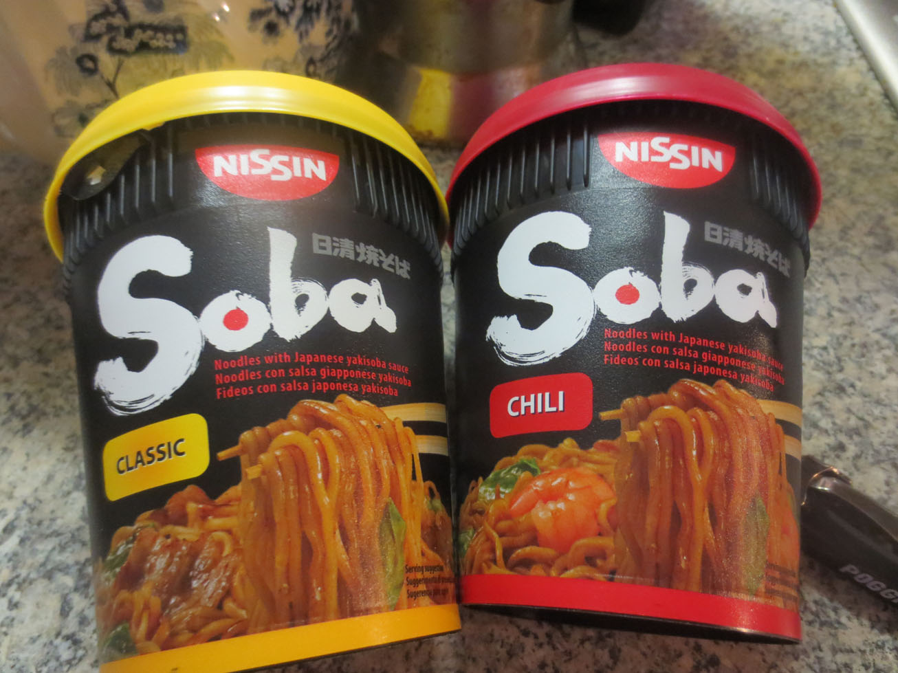 イタリアであの懐かしの味がスーパーで買える!!ありがとう〜〜日清食品さん_c0179785_4274278.jpg