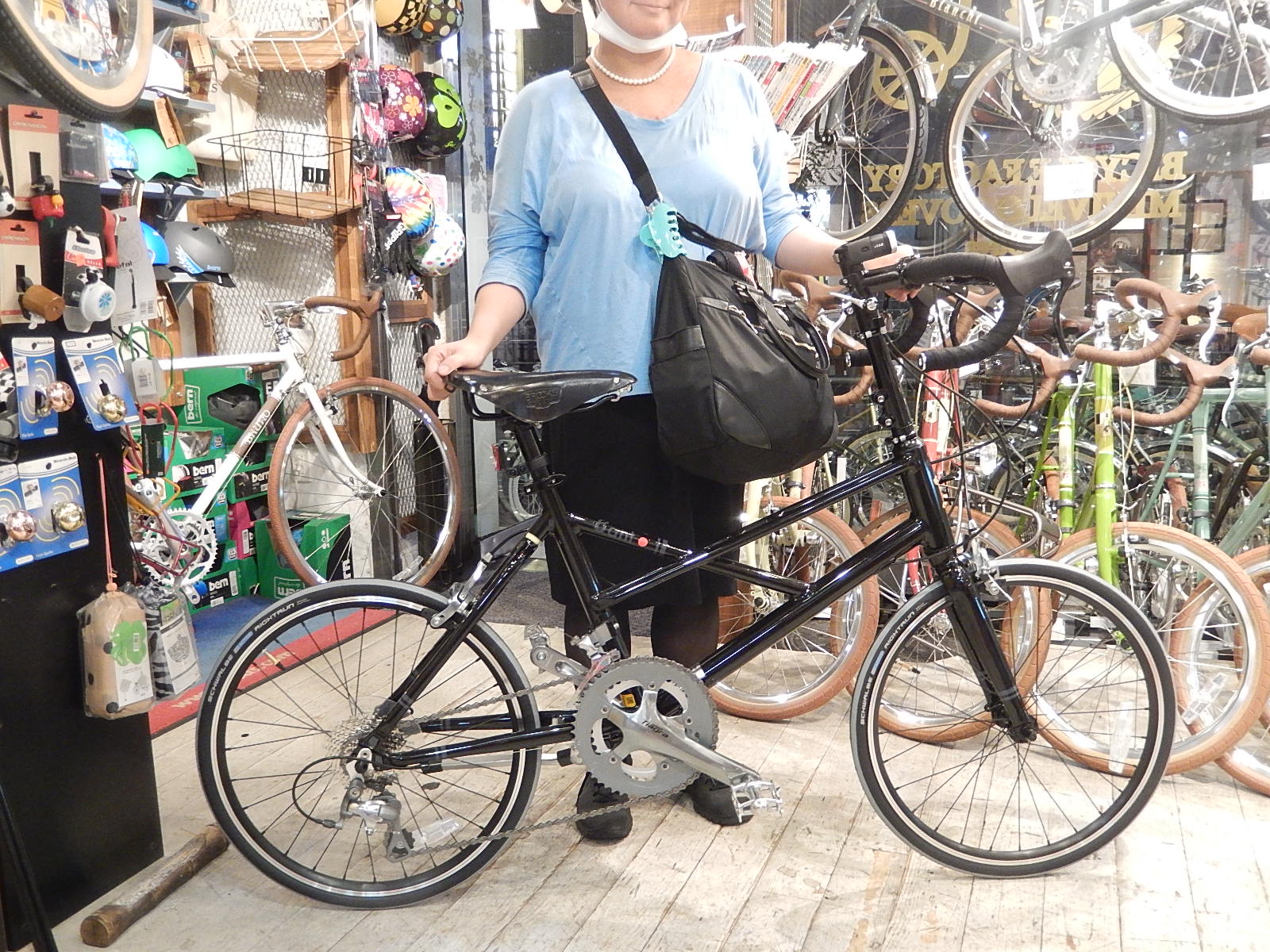 7月15日　渋谷　原宿　の自転車屋　FLAME bike前です_e0188759_16491032.jpg