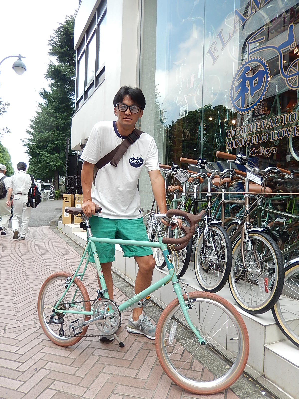 7月15日　渋谷　原宿　の自転車屋　FLAME bike前です_e0188759_1652262.jpg