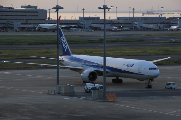 羽田の朝_d0202264_550533.jpg