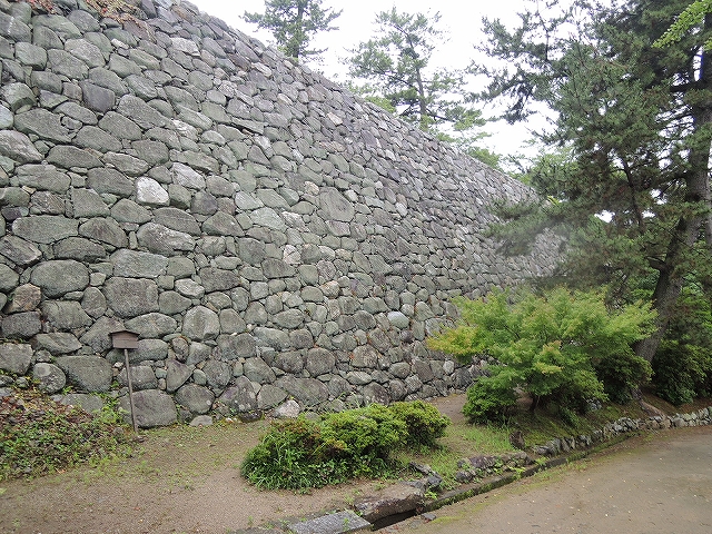 三重県松阪市の古建築見学　その3　松阪城跡、本居宣長旧宅（鈴家）、本居宣長記念館_b0140276_1651195.jpg