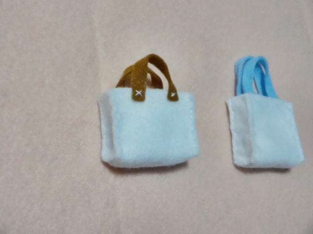 レシピ フェルトでミニバッグの作り方 応用編 Maruwa Taroのfelt Factory レシピ フェルトでミニバッグの作り方 応用編 Maruwa Taroのfelt Factory