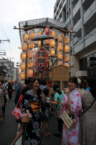 祇園祭 宵山_e0048413_22192816.jpg