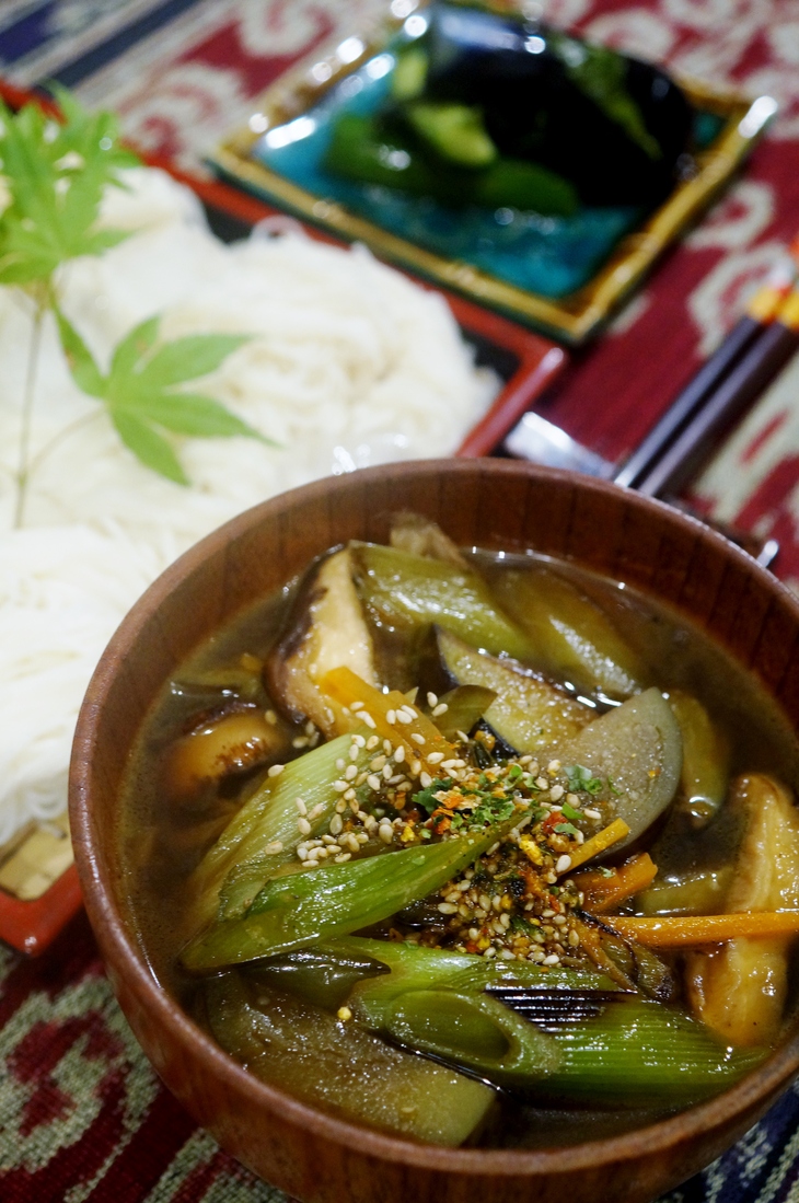 簡単！５分！【温かい肉野菜汁でいただく素麺】／ひぃろさんリンク有り難う～♪_b0033423_21565775.jpg