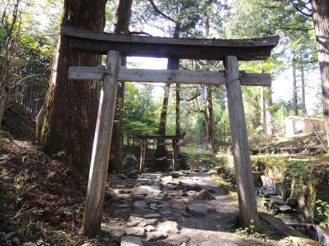 ⑧.７月中旬メッセージ＆日光-二荒山・滝尾神社＆モンちゃんアート_b0173754_04463514.jpg