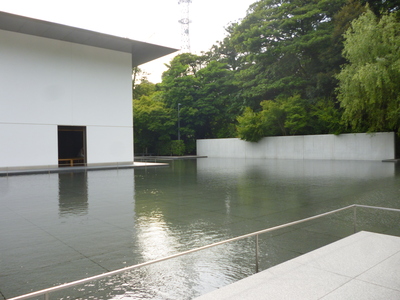 新しくモダンな金沢_c0249163_23585278.jpg