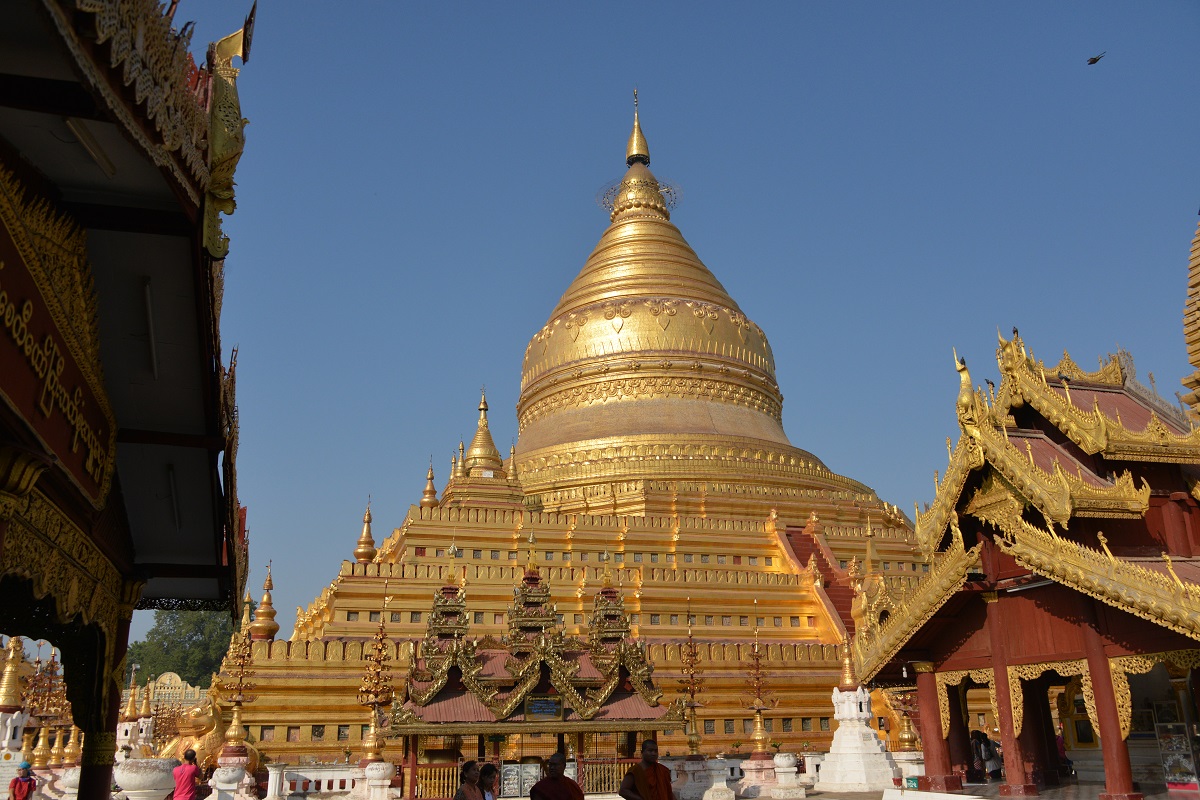 38. ニャンウ―のシュエズィゴン・パゴダ　Shwezigon Pagoda, Nyaung U_f0268294_21010981.jpg