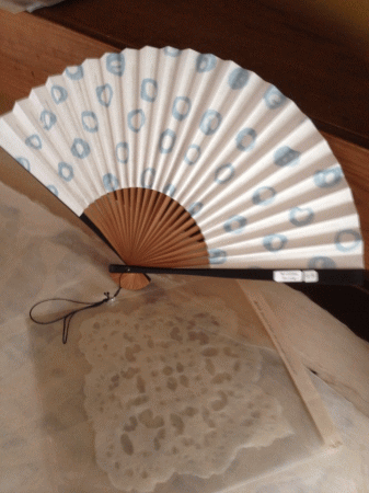森田千晶個展 【 黒 と 城 】 扇子作品 / ぎゃらりーマドベ _a0251920_166172.gif
