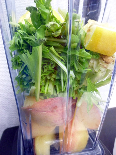 桃のスムージー_c0152767_2155423.jpg