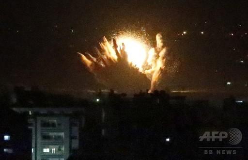 イスラエル、ガザに地上侵攻 戦車砲で乳児ら5人死亡_c0024539_10403647.jpg