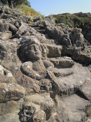 ロテヌフの岩の彫刻群　　les rochers sculptes a Rotheneuf_e0206902_23425555.jpg