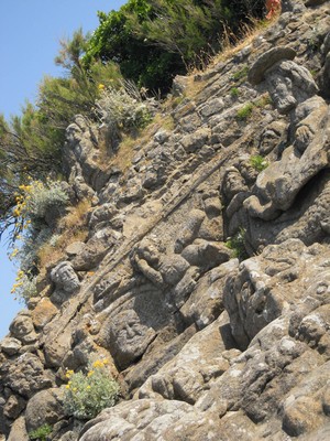 ロテヌフの岩の彫刻群　　les rochers sculptes a Rotheneuf_e0206902_23433767.jpg