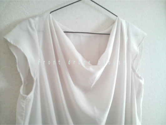 front drape blouse_a0188926_08572581.gif