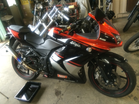 オイル交換とSR400 FI車用マフラー : CUSTOM REPORT