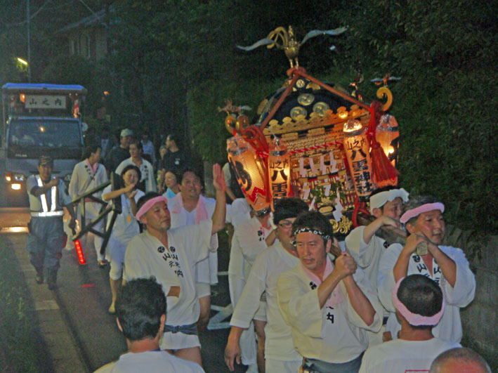 賑やかに北鎌倉・山ノ内八雲神社例大祭宵宮祭7・19_c0014967_22112835.jpg