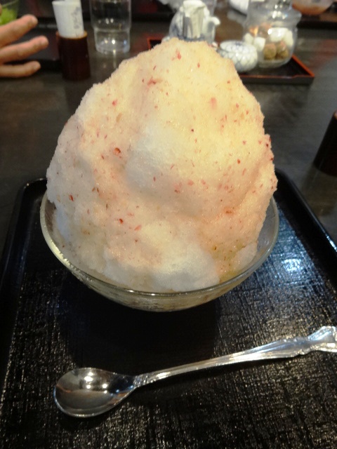 14年7月 ふわふわのかき氷 もも氷 北野天満宮 古の花 なんてことはない ブログ
