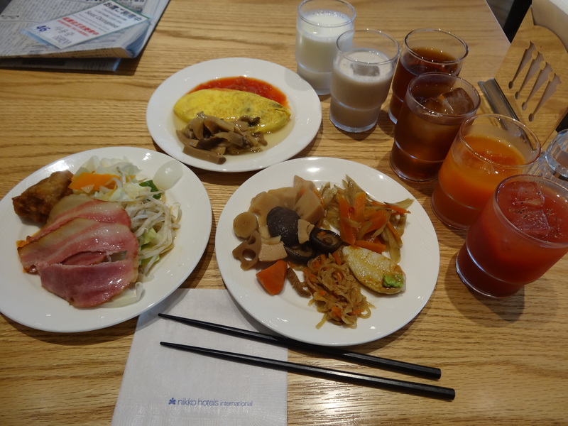 成田空港そばのホテルのブッフェの朝ご飯です。_c0225997_325217.jpg