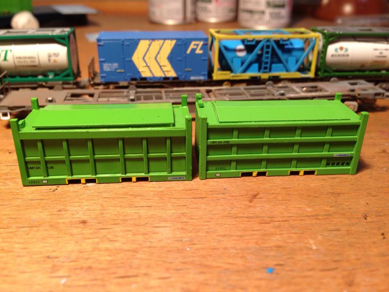 UM13A 塗装済み UM13A 塗装済み UM13Aコンテナタイプ3D（A） 横リブ2本タイプ 1/150 |