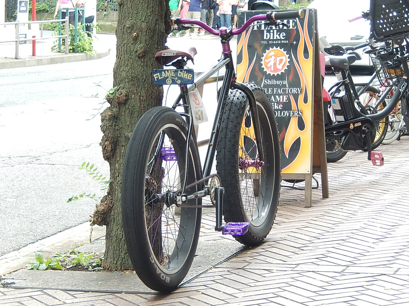 7月21日 渋谷 原宿 の自転車屋 FLAME bike前です_e0188759_13275911.jpg