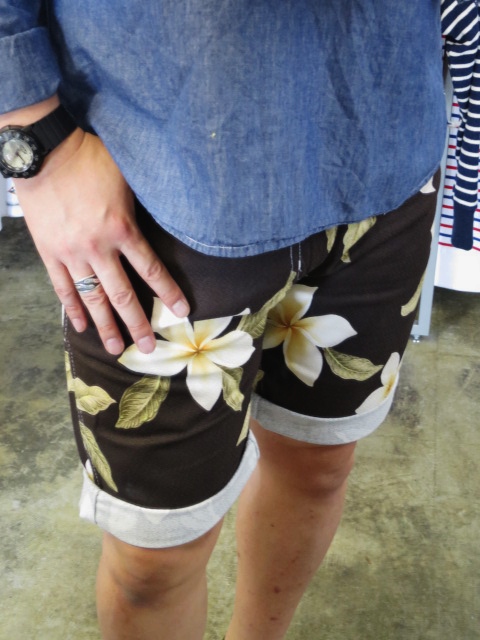 California BRAND ・・・ ALOHA柄 SHORT PANTS (DEAD STOCK)!★!_d0152280_1746530.jpg