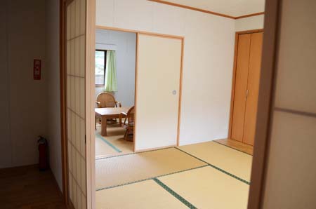 新築1軒丸貸しのお宿「カケロマロマエ」さん!_e0028387_9422166.jpg