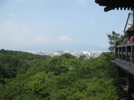 地主神社の登山道から東山山頂公園と井上馨 世外 碑へ エノカマの旅の途中 地主神社の登山道から東山山頂公園と井上馨 世外 碑へ エノカマの旅の途中
