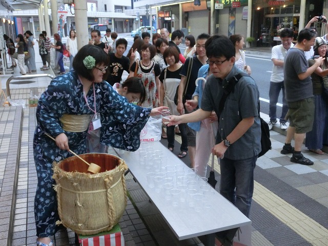 日曜日で参加店が寂しいかな?と思ったが 第6回吉原バル_f0141310_7483576.jpg