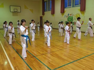新発寒道場 夏季昇級審査前の最終稽古です!_c0118332_2351617.jpg