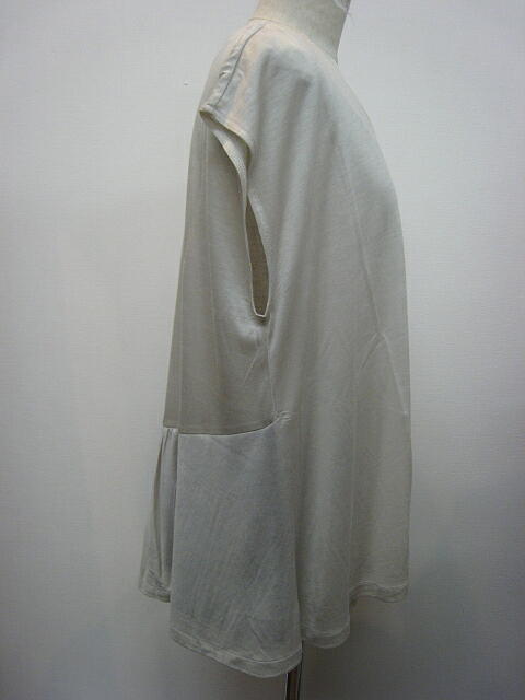 ｃｌｏｃｈｅ （ クロッシェ ）　ラッセルレース切り替えＴＯＰＳ  ＢＥＩＧＥ_a0089359_14345117.jpg