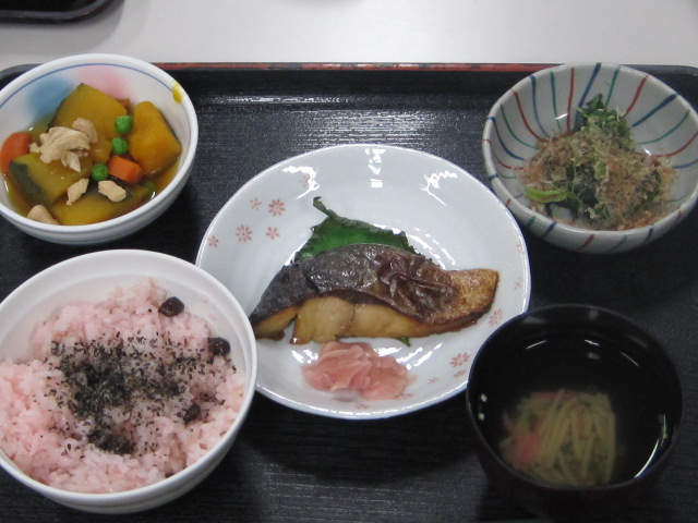らくえん・らくえん倶楽部「行事食」の紹介_e0191174_15593041.jpg