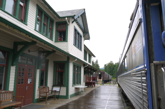 スコーミッシュの鉄道博物館で古き良き時代の列車見学!_d0129786_912638.jpg
