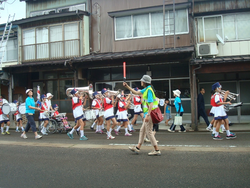 上越祭り始まる_e0087201_2144911.jpg