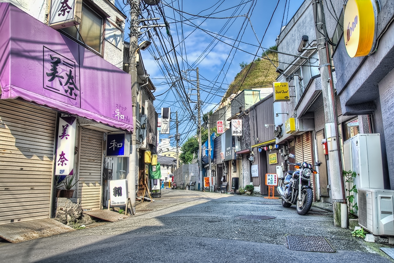 横須賀散歩　中央駅～若松マーケット_a0160618_09565129.jpg